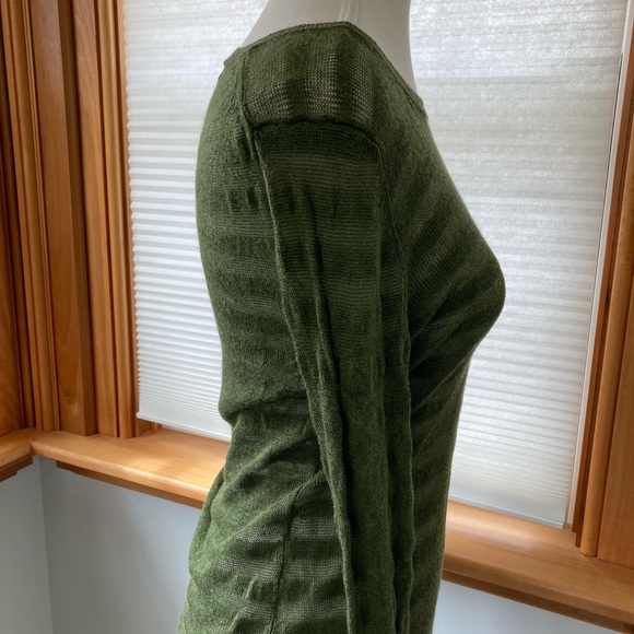 Green Banana Republic sweater - Picture 4 of 4